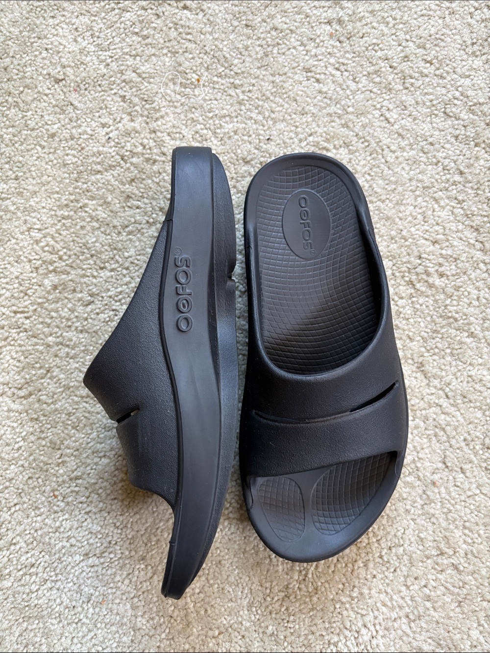 OOFOS Black Cushion Slide Sandals - Picture 11 of 12